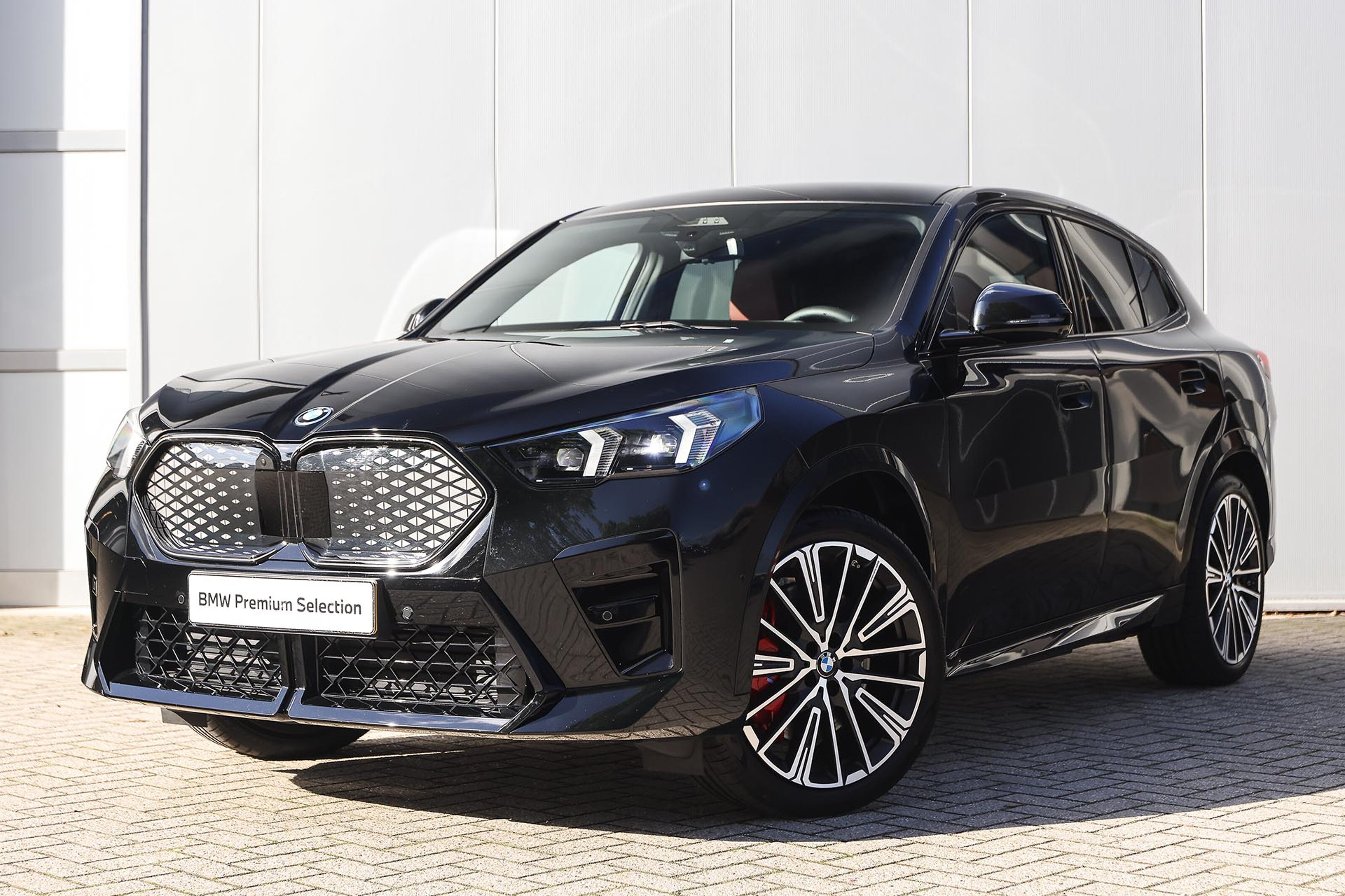 BMW iX2 xDrive30 M Sport