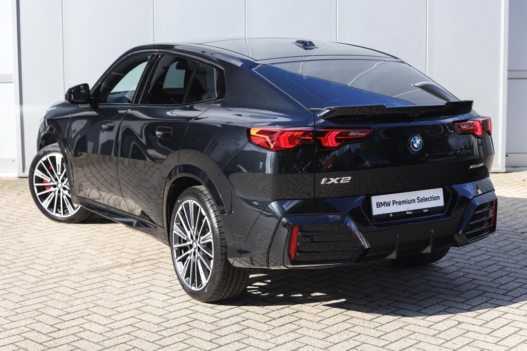 BMW iX2 2