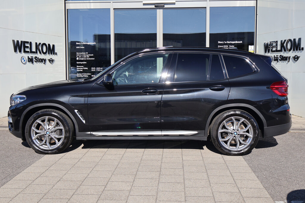 BMW X3 7