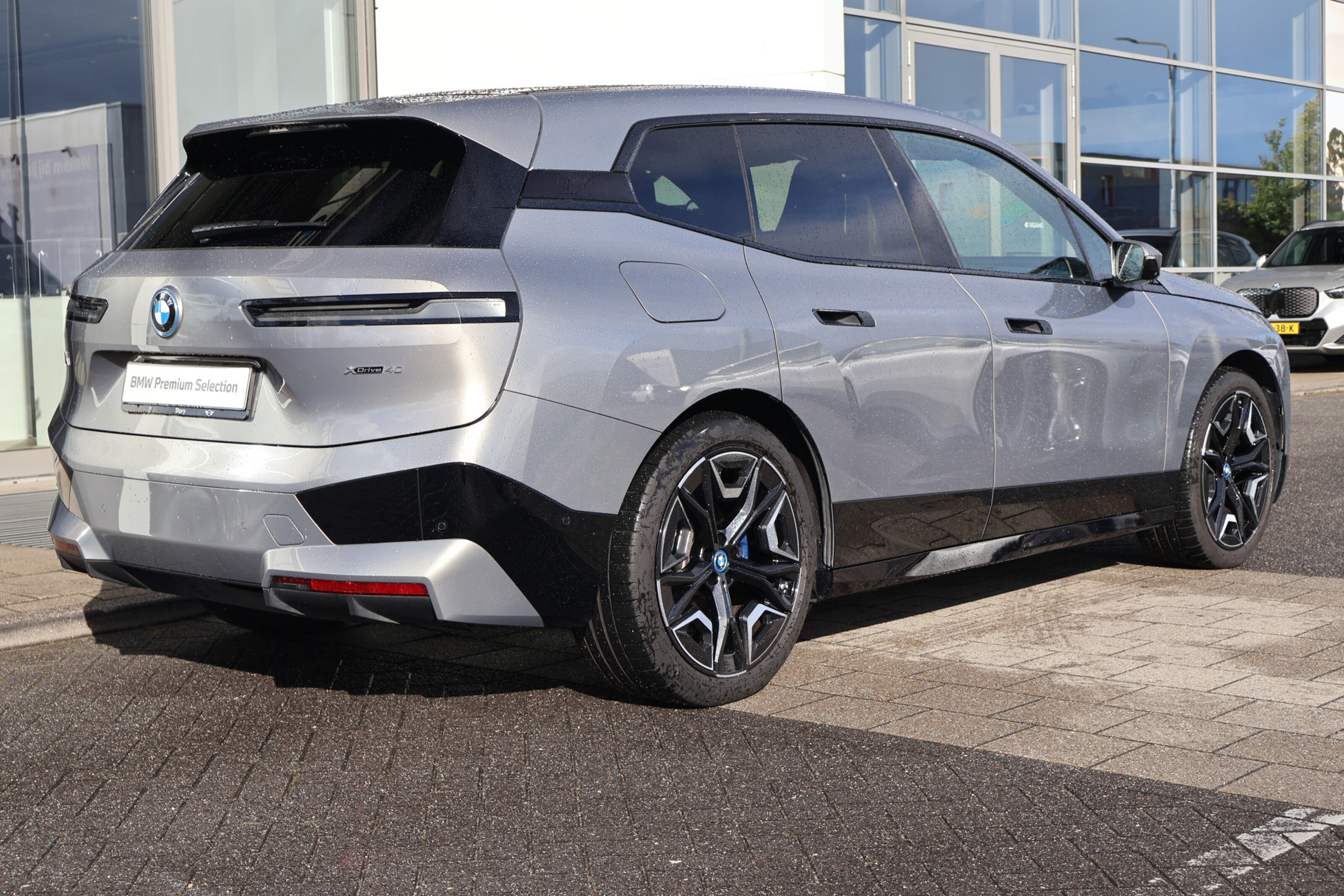 BMW iX 9
