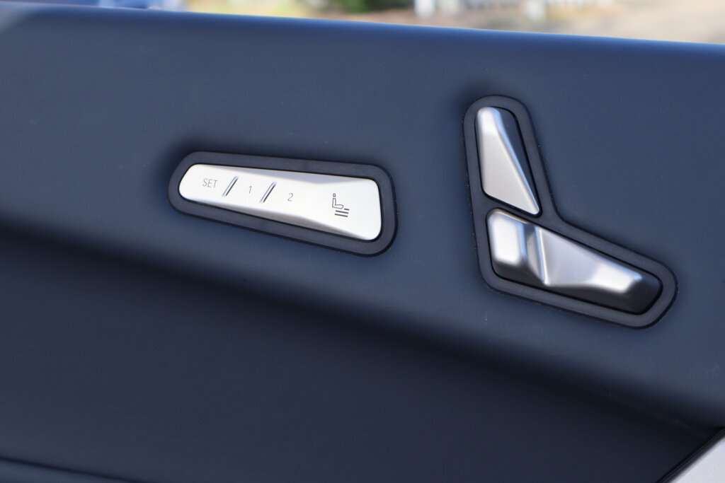 BMW iX 30