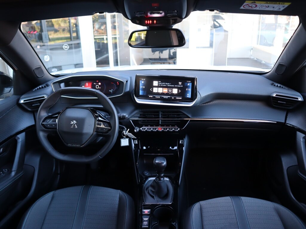 Peugeot 2008 Allure Pack 1.2 PureTech 100pk, Rijklaarprijs, Camera Adaptieve cruise control AppleCarplay/AndroidAuto - Afbeelding 5