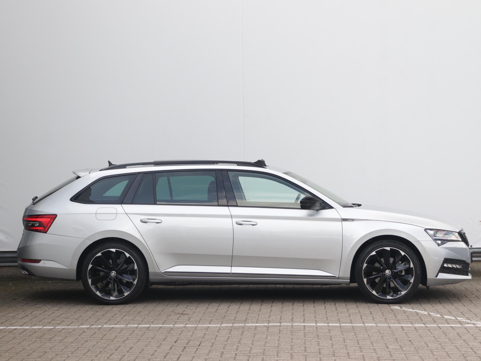 Škoda Superb Combi 1.4 TSI iV Sportline Business