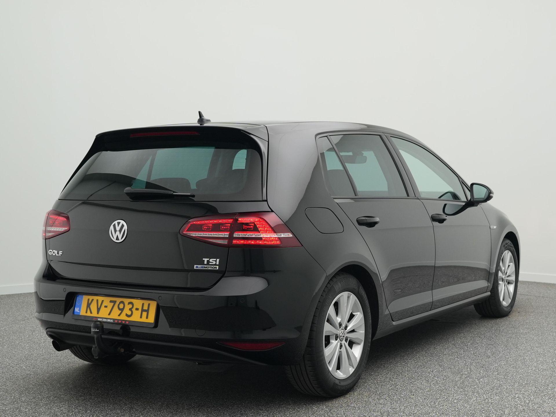 Volkswagen Golf 1.0 TSI 115PK Connected Series