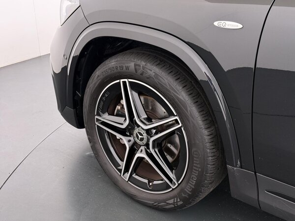 19'' 5 dubbelspaaks lichtmetalen AMG-velgen 19'' 5 dubbelspaaks lichtmetalen AMG-velgen