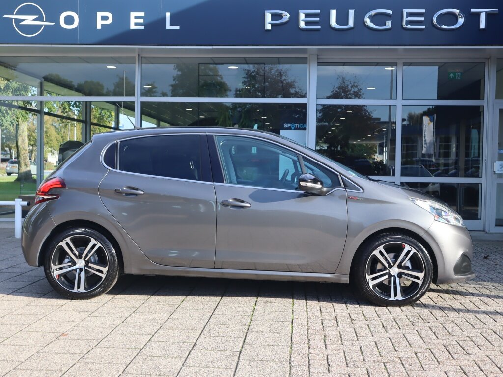 Peugeot 208 GT-Line PureTech 110pk EAT6 automaat 5Drs, Rijklaarprijs, Panoramadak, Camera Navigatie - Afbeelding 3