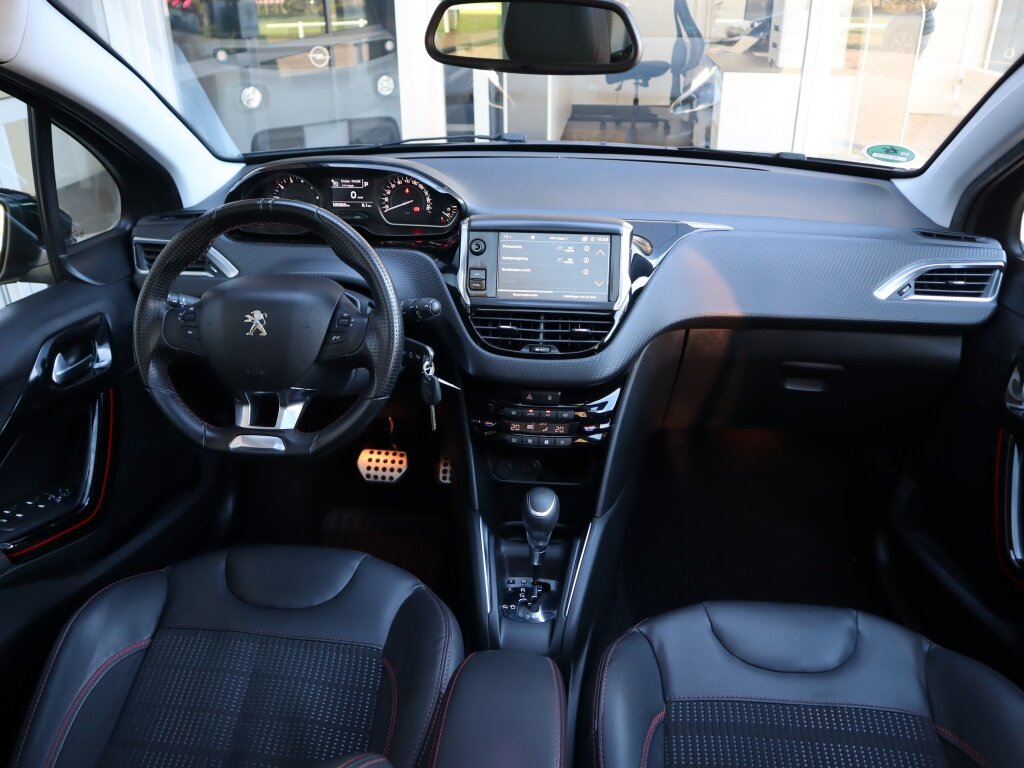 Peugeot 208 GT-Line PureTech 110pk EAT6 automaat 5Drs, Rijklaarprijs, Panoramadak, Camera Navigatie - Afbeelding 5