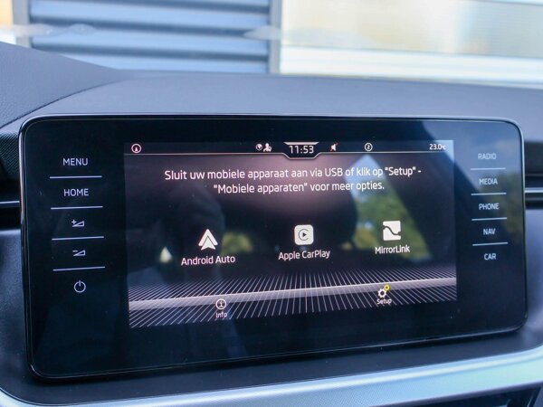 Apple Carplay/Android Auto Apple Carplay/Android Auto
