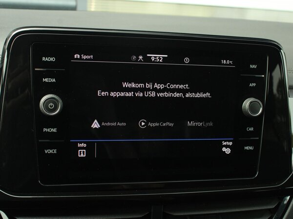 Apple Carplay/Android Auto Apple Carplay/Android Auto