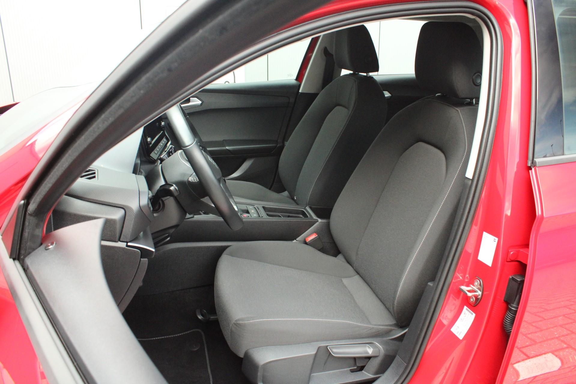 SEAT Leon Sportstourer 1.0 TSI 90pk Reference - Afbeelding 4