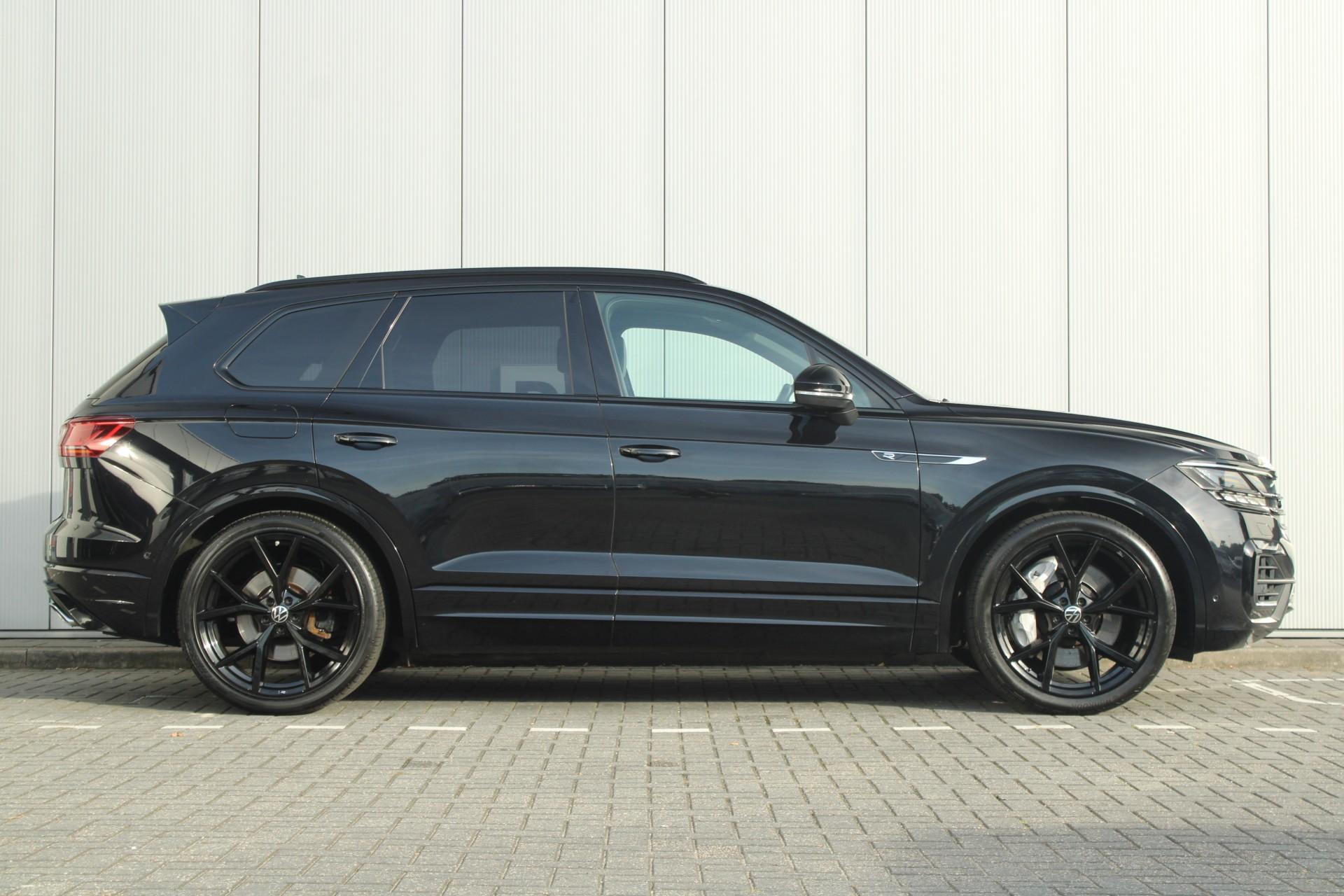 Volkswagen Touareg R 3.0 TSI eHybrid 462pk 4MOTION - Afbeelding 3