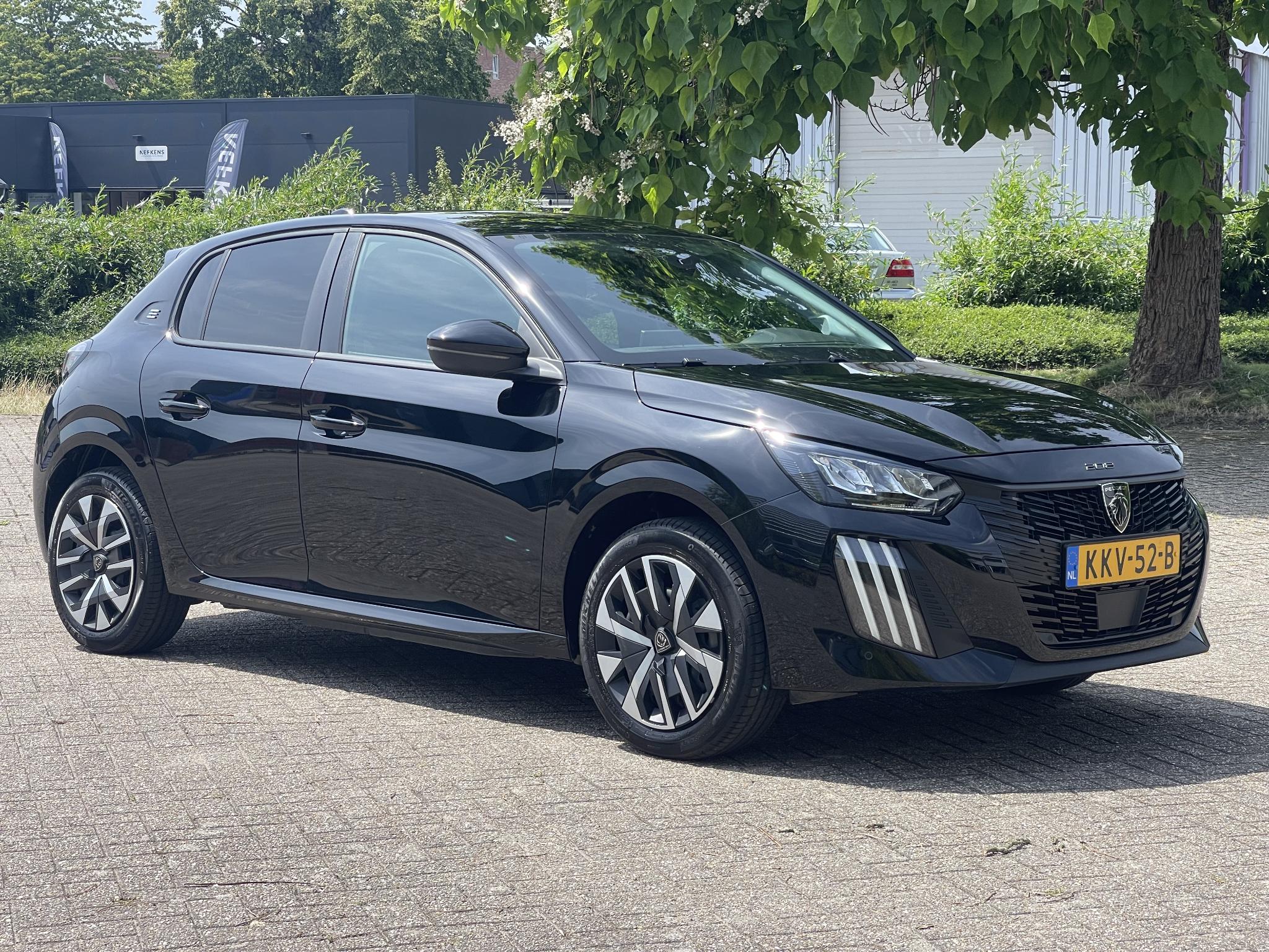 Peugeot e-208