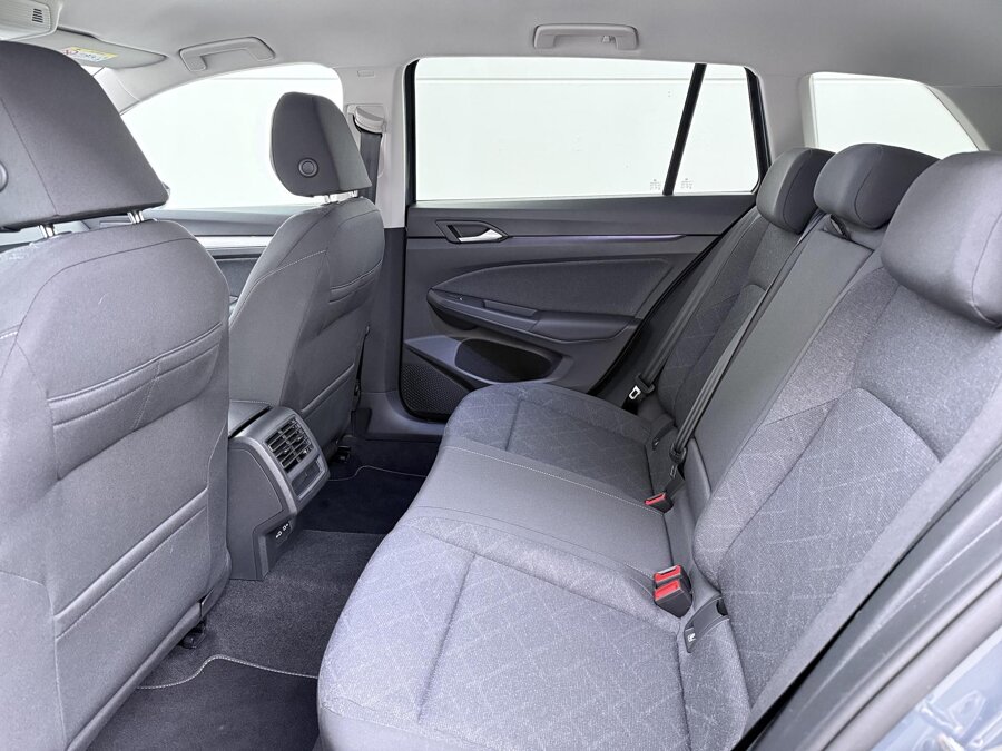Volkswagen Golf Variant 1.0 eTSI Life