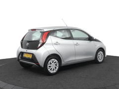 Toyota Aygo 1.0 VVT-i x-play - Afbeelding 2