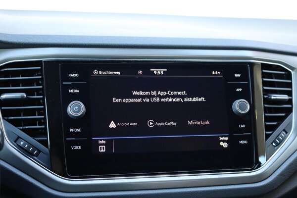 Apple Carplay/Android Auto Apple Carplay/Android Auto