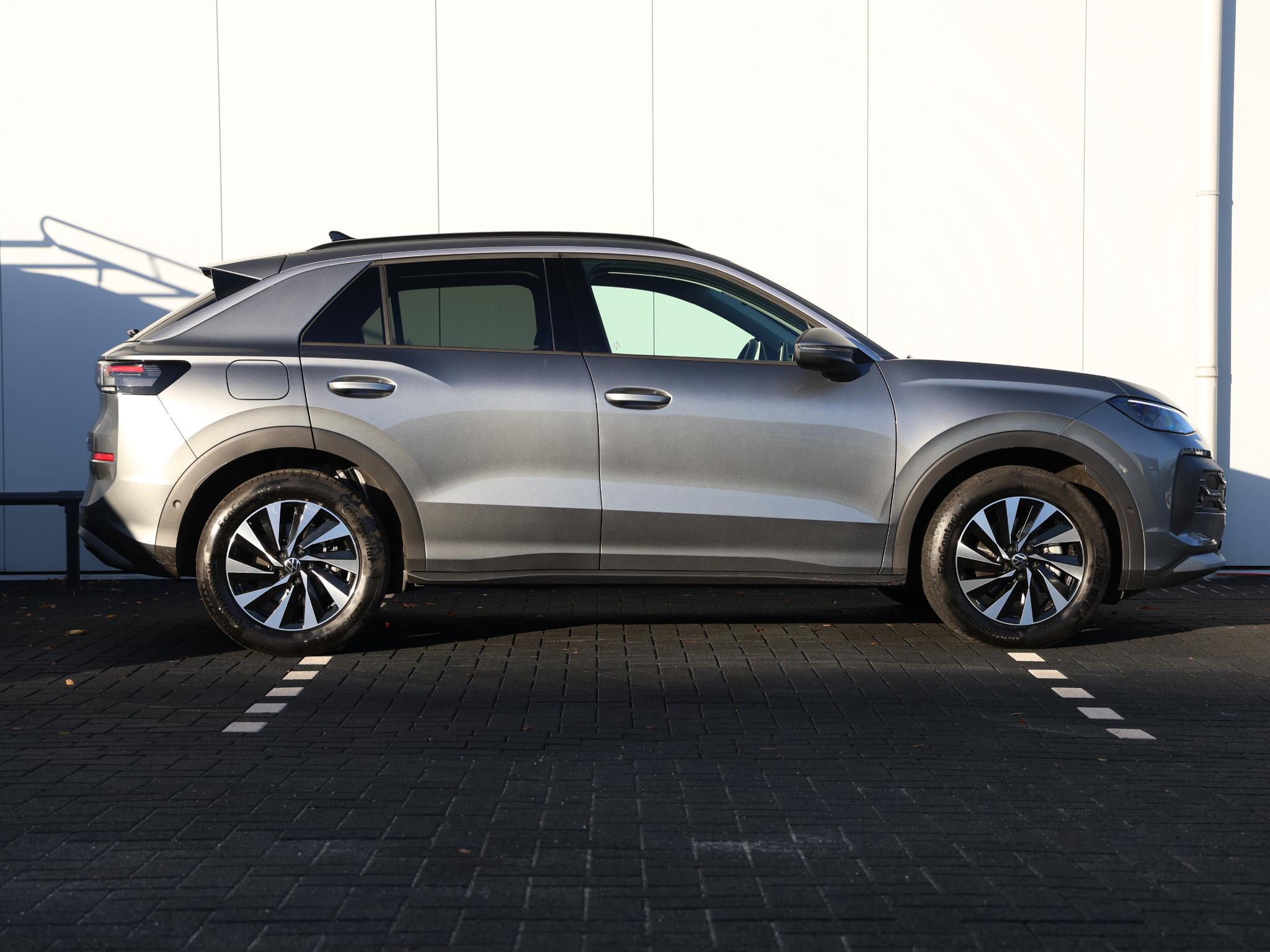 Volkswagen T-Roc 1.5 eTSI Life First Edition 116pk DSG