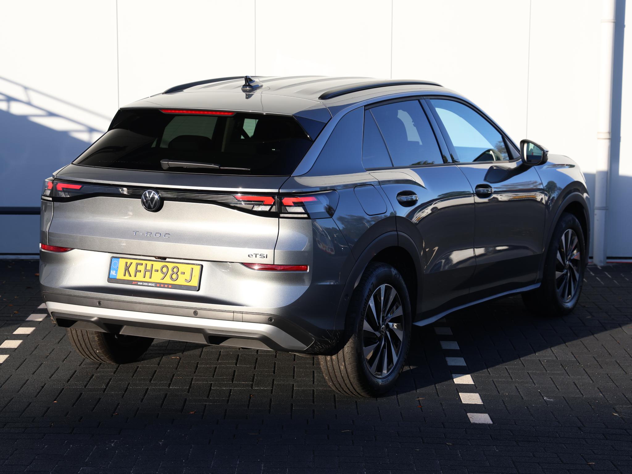 Volkswagen T-Roc 1.5 eTSI Life First Edition 116pk DSG - Afbeelding 5