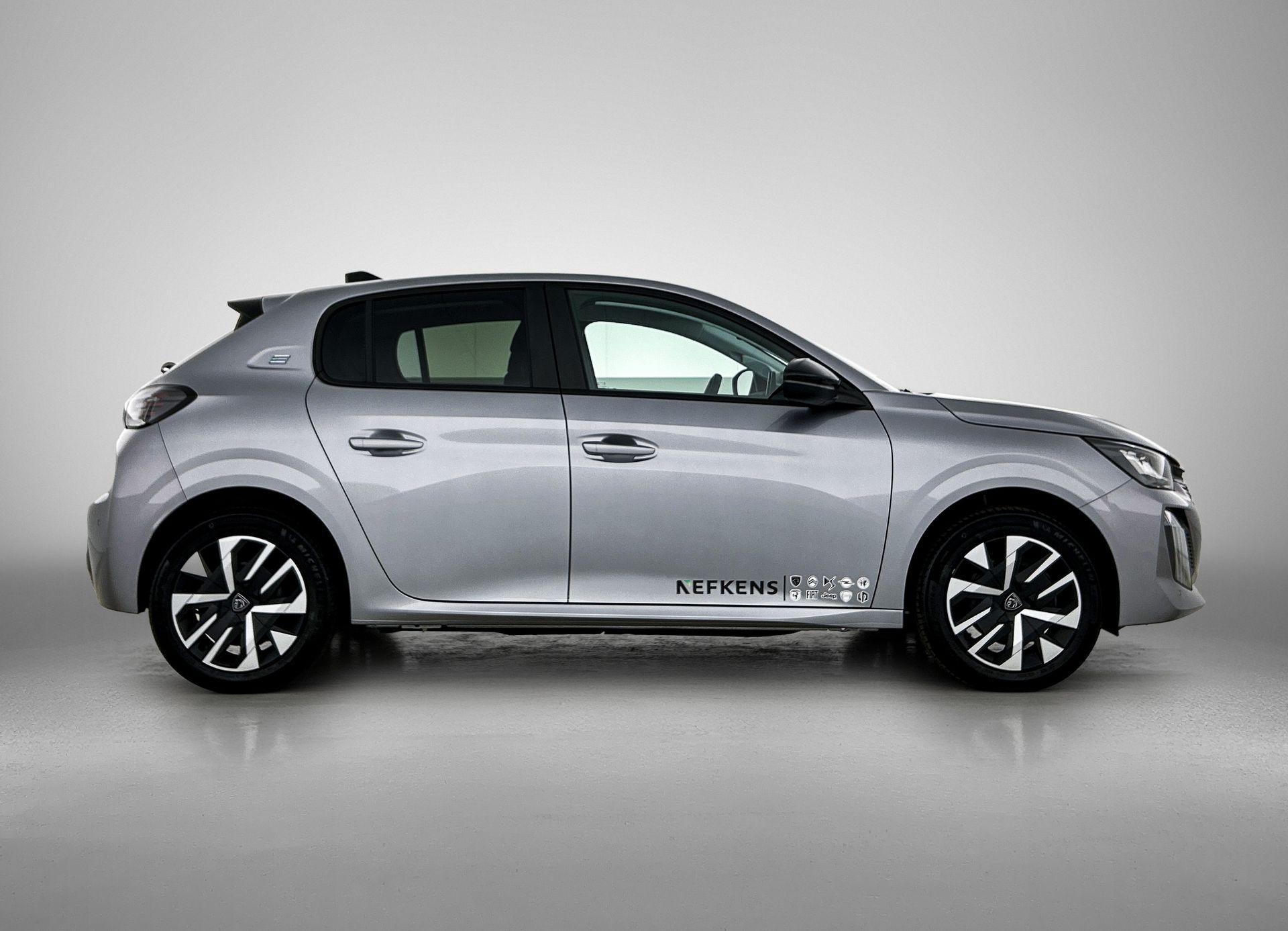 Peugeot e-208