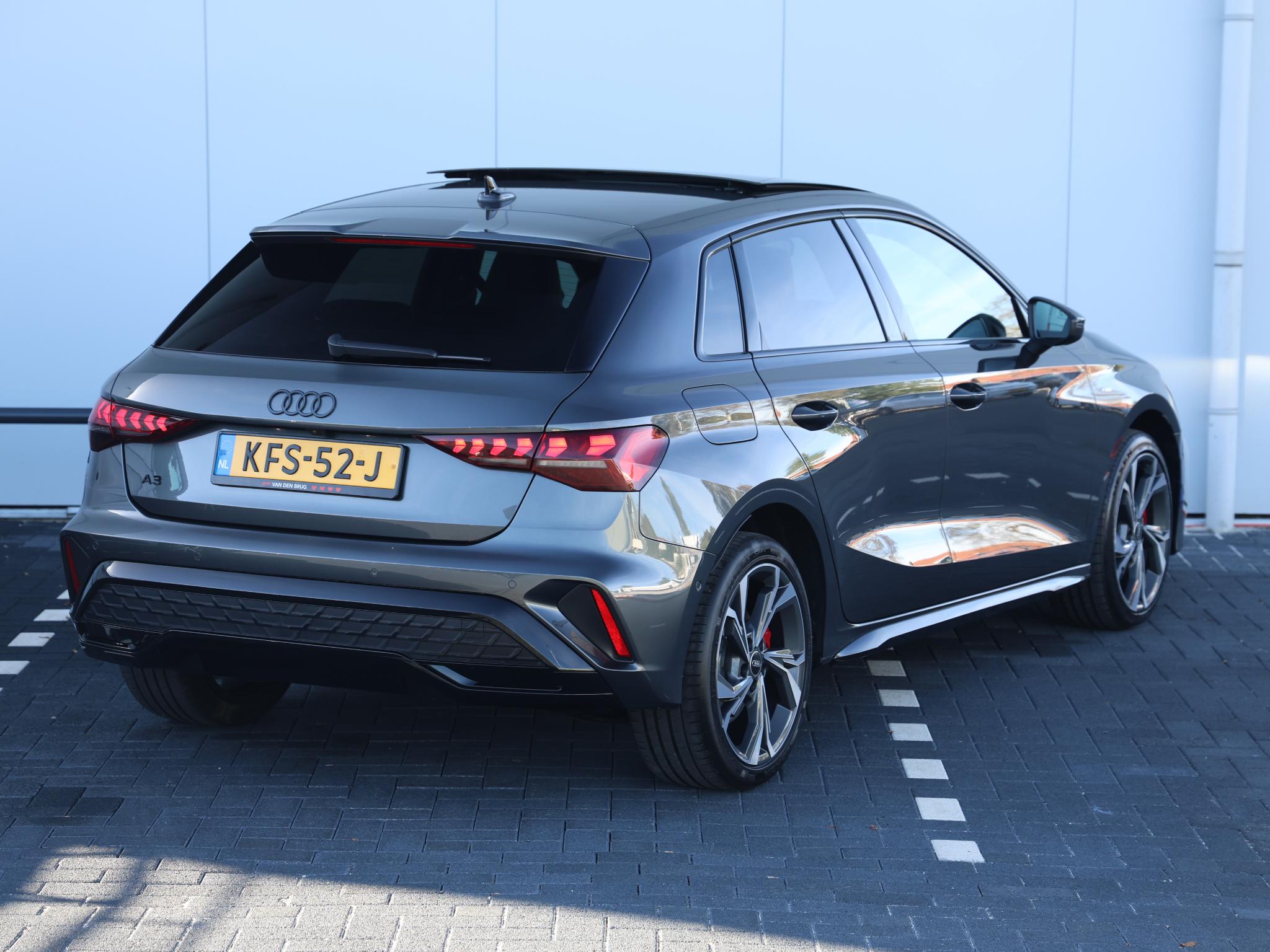 Audi A3 Sportback 45 TFSI e S edition Competition - Afbeelding 5
