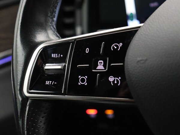 cruise control adaptief met Stop&Go en stuurhulp cruise control adaptief met Stop&Go en stuurhulp
