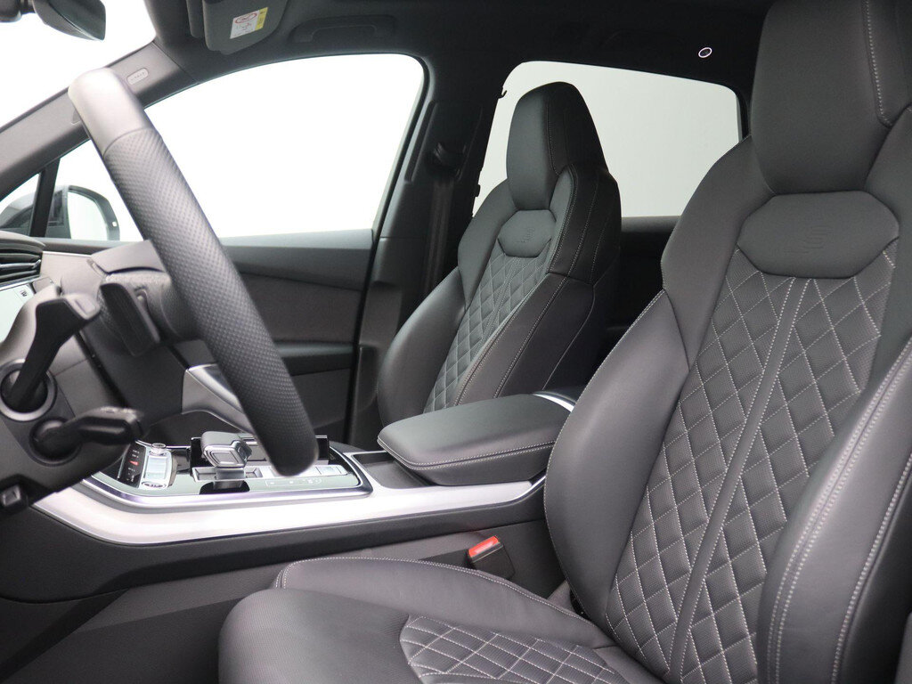 Audi Q7 55 TFSI e quattro Pro Line S 394PK Aut. Panoramadak, Trekhaak, Luchtvering, Memorystoel, Navi, Achteruitrijcamera, Achterasbesturing, 21" LM Velgen - Obraz 5