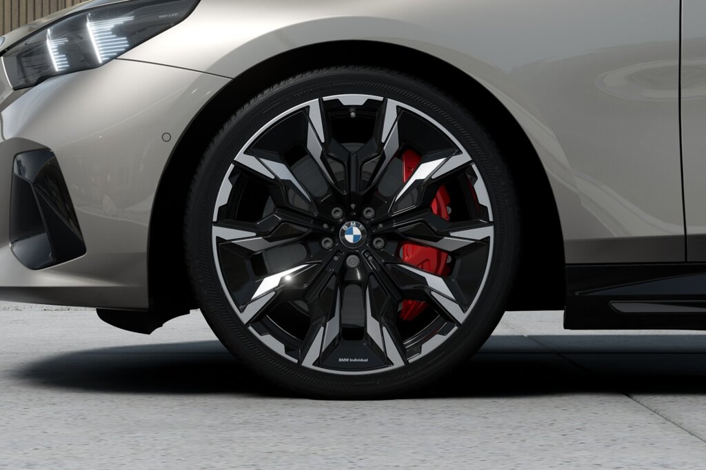 BMW i5 6