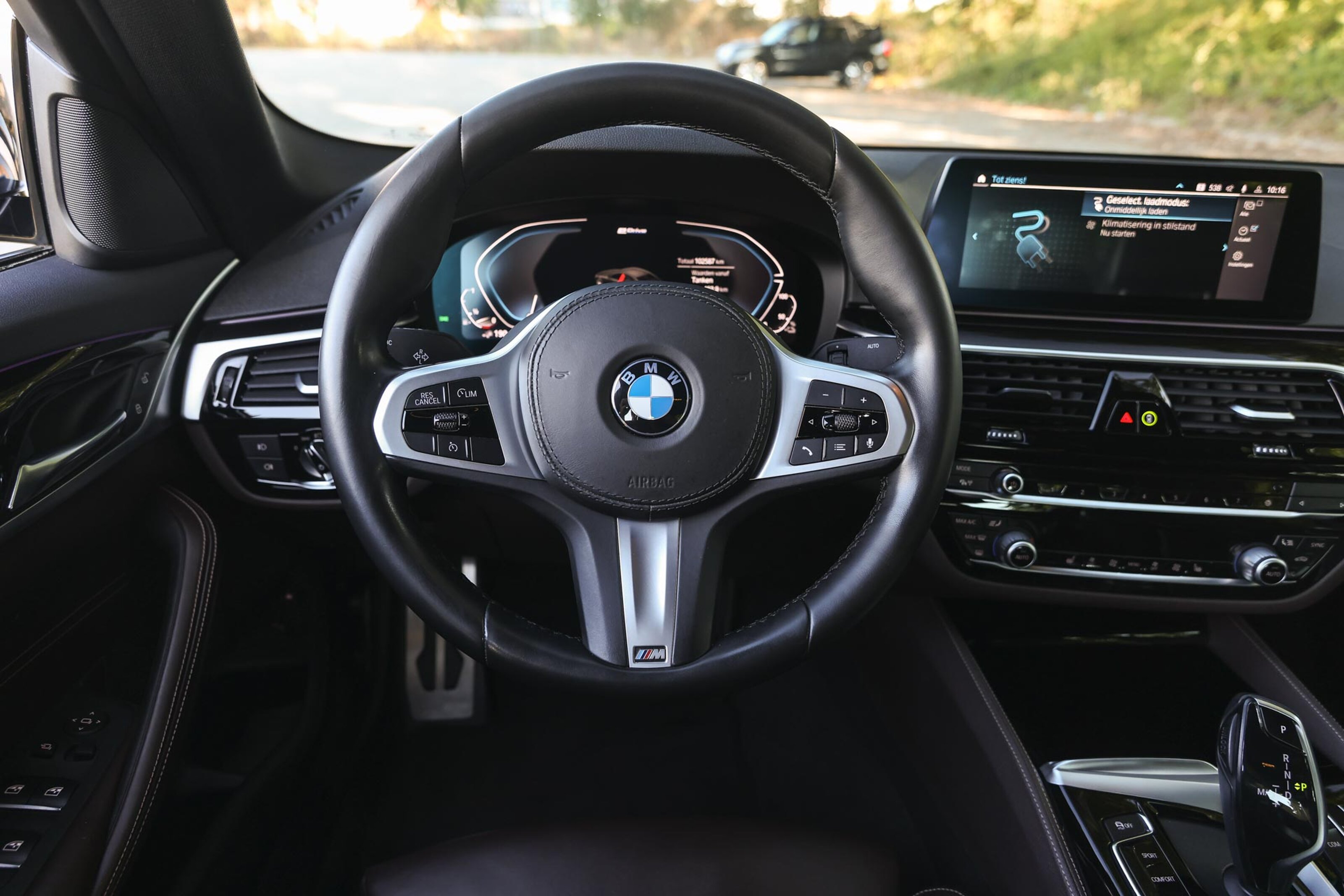 BMW 5 Serie 530e xDrive High executive M Sport Automaat