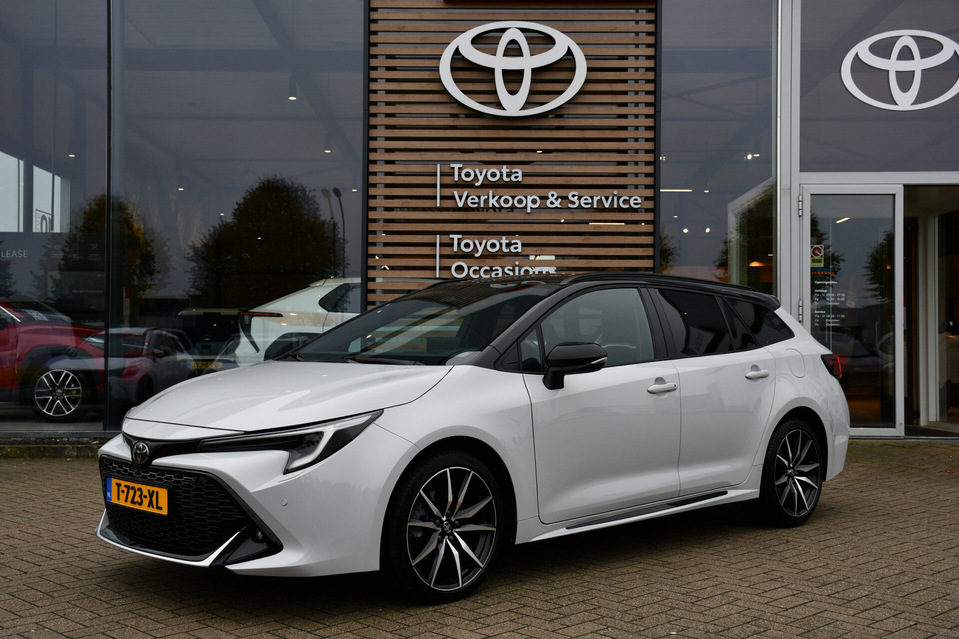 Toyota Corolla Touring Sports Hybrid 200 Business GR Sport Plus Limited Automaart 197pk