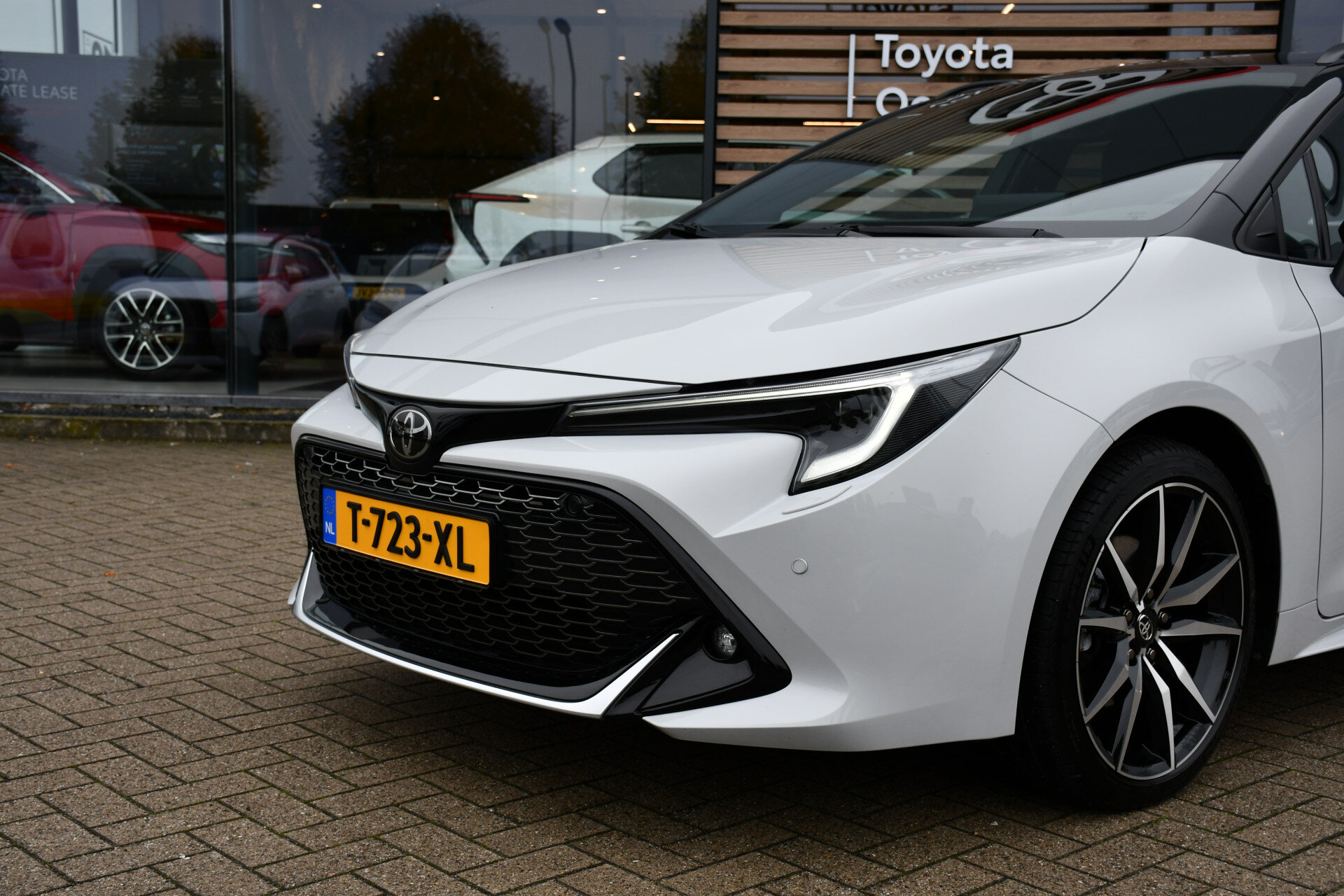 Toyota Corolla Touring Sports Hybrid 200 Business GR Sport Plus Limited Automaart 197pk - Afbeelding 5