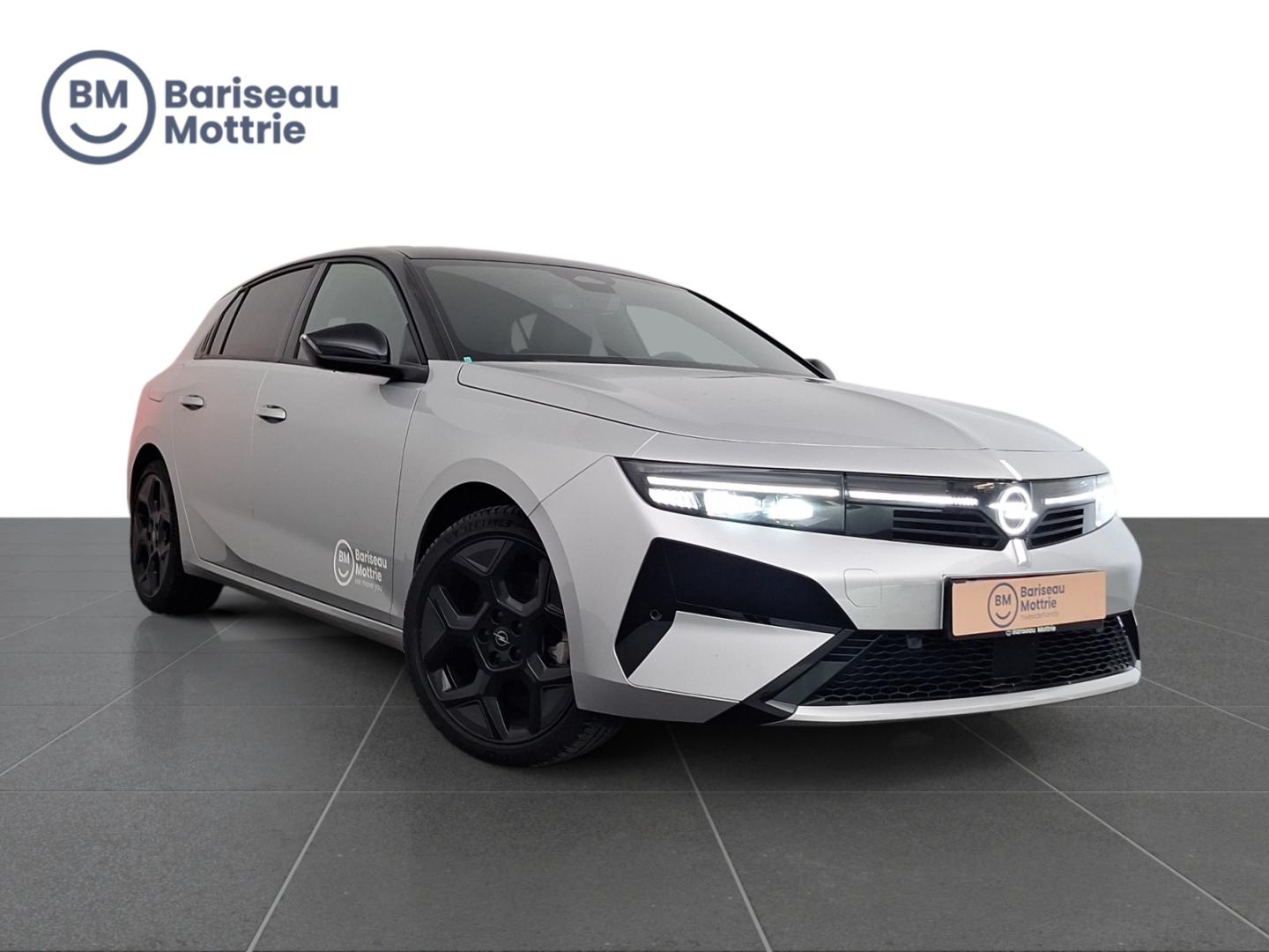 Opel Astra NEW ASTRA FACELIFT Ultimate Hybrid AUTOMAAT 145pk *ALCANTARA*PANO EN OPEN DAK*ZETEL EN STUURVERWARMING*DAB*GPS*CARPLAY*HEAD-UP DISPLAY*