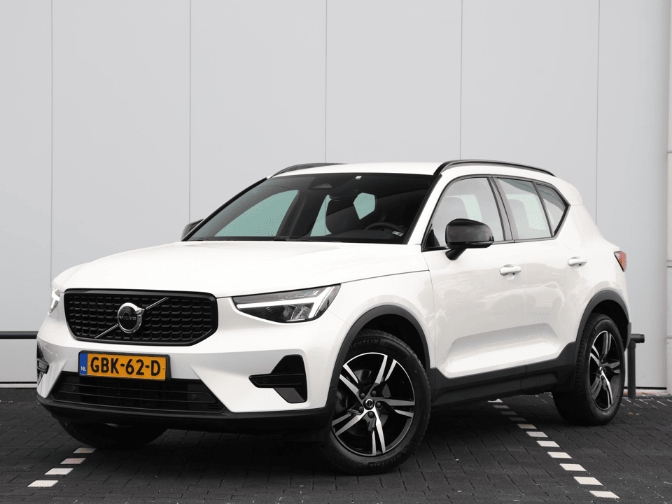 Volvo XC40 2.0 B4 Plus Dark - Afbeelding 1