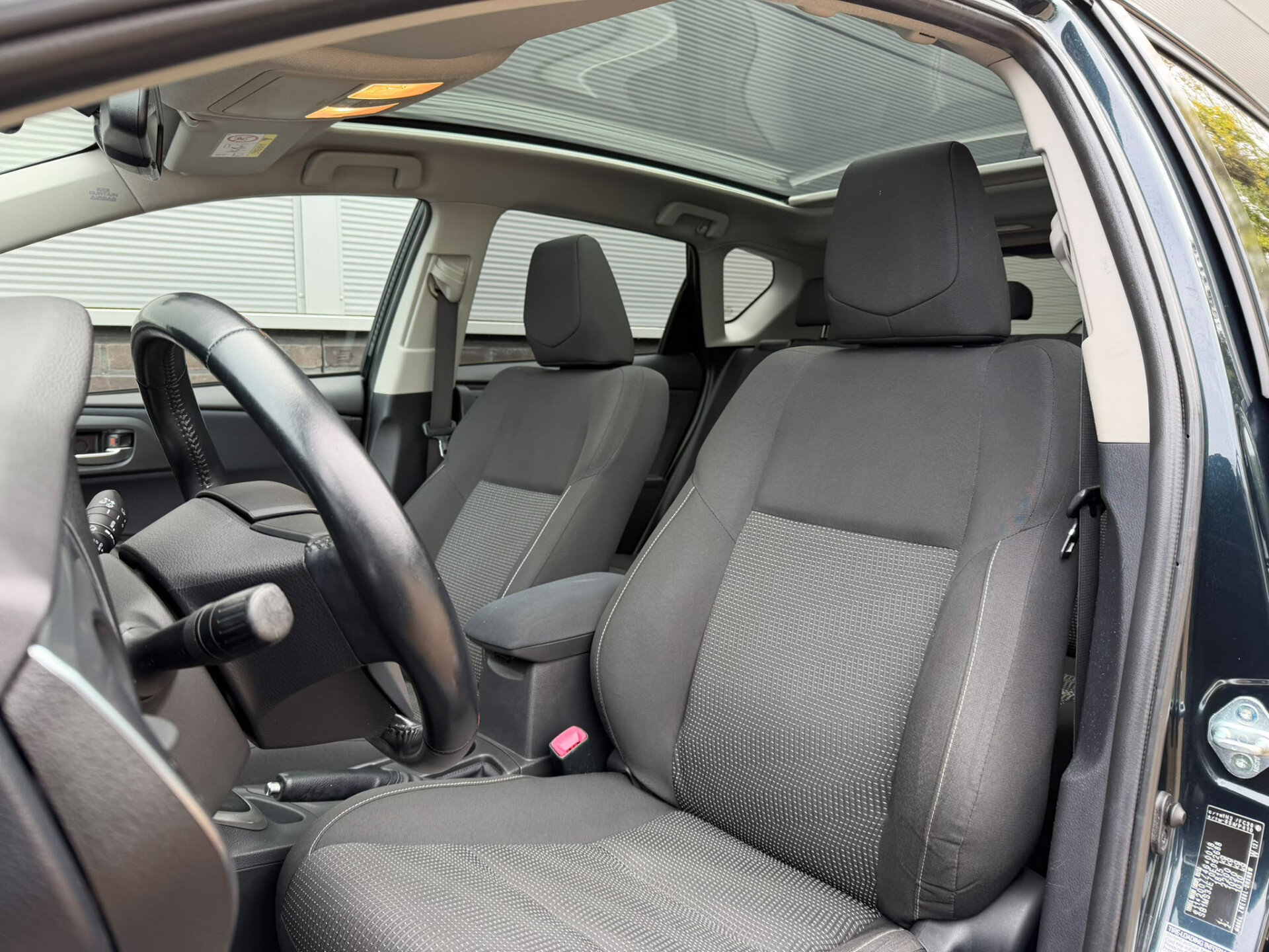 Toyota Auris 1.8 Hybrid Lease+ met panaramadak - Afbeelding 4