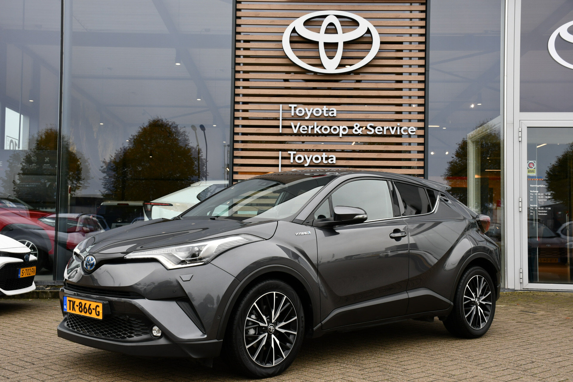 Toyota C-HR 1.8 Hybrid Executive Limited Automaat 122pk