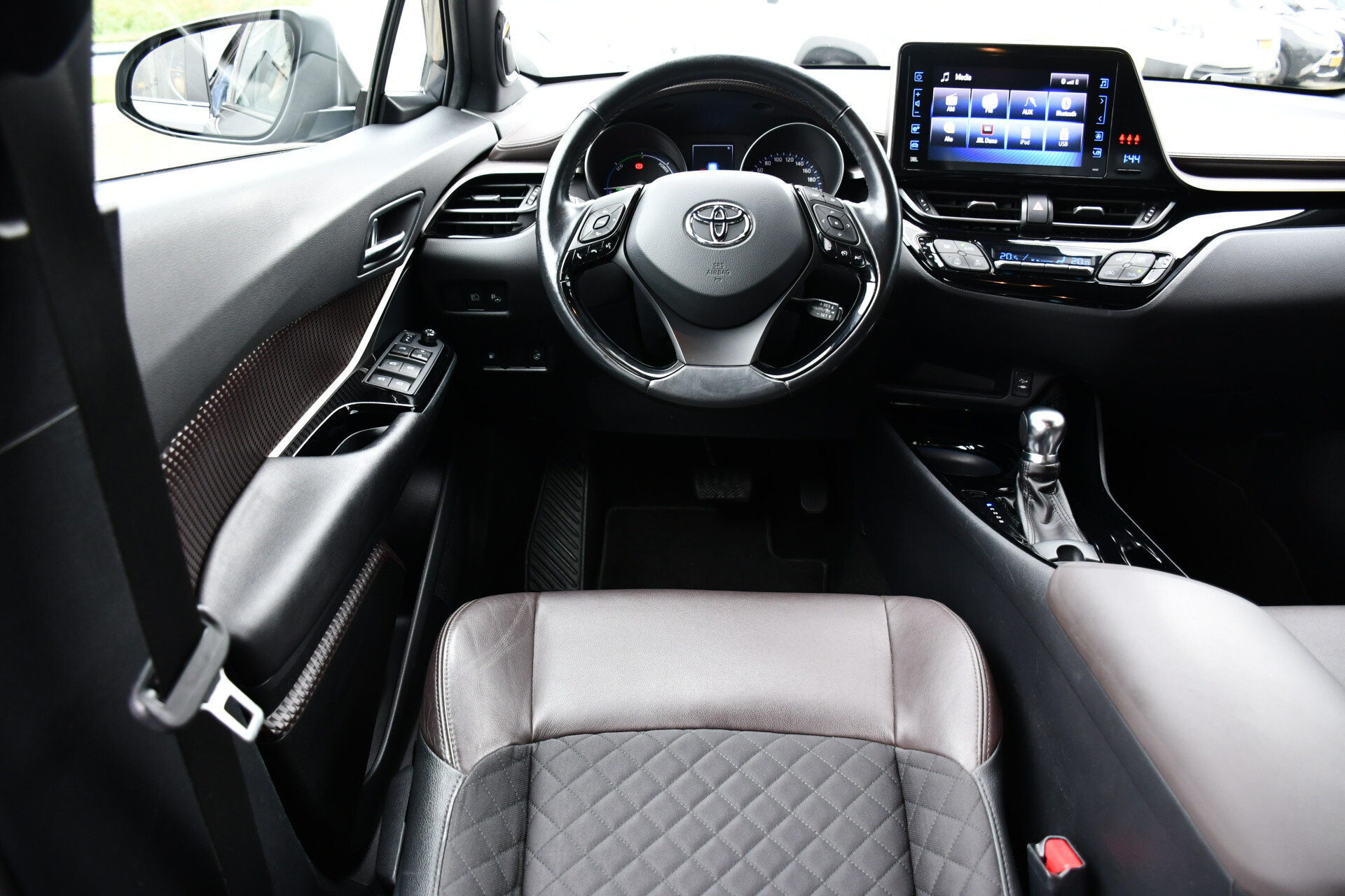 Toyota C-HR 1.8 Hybrid Executive Limited Automaat 122pk - Afbeelding 5