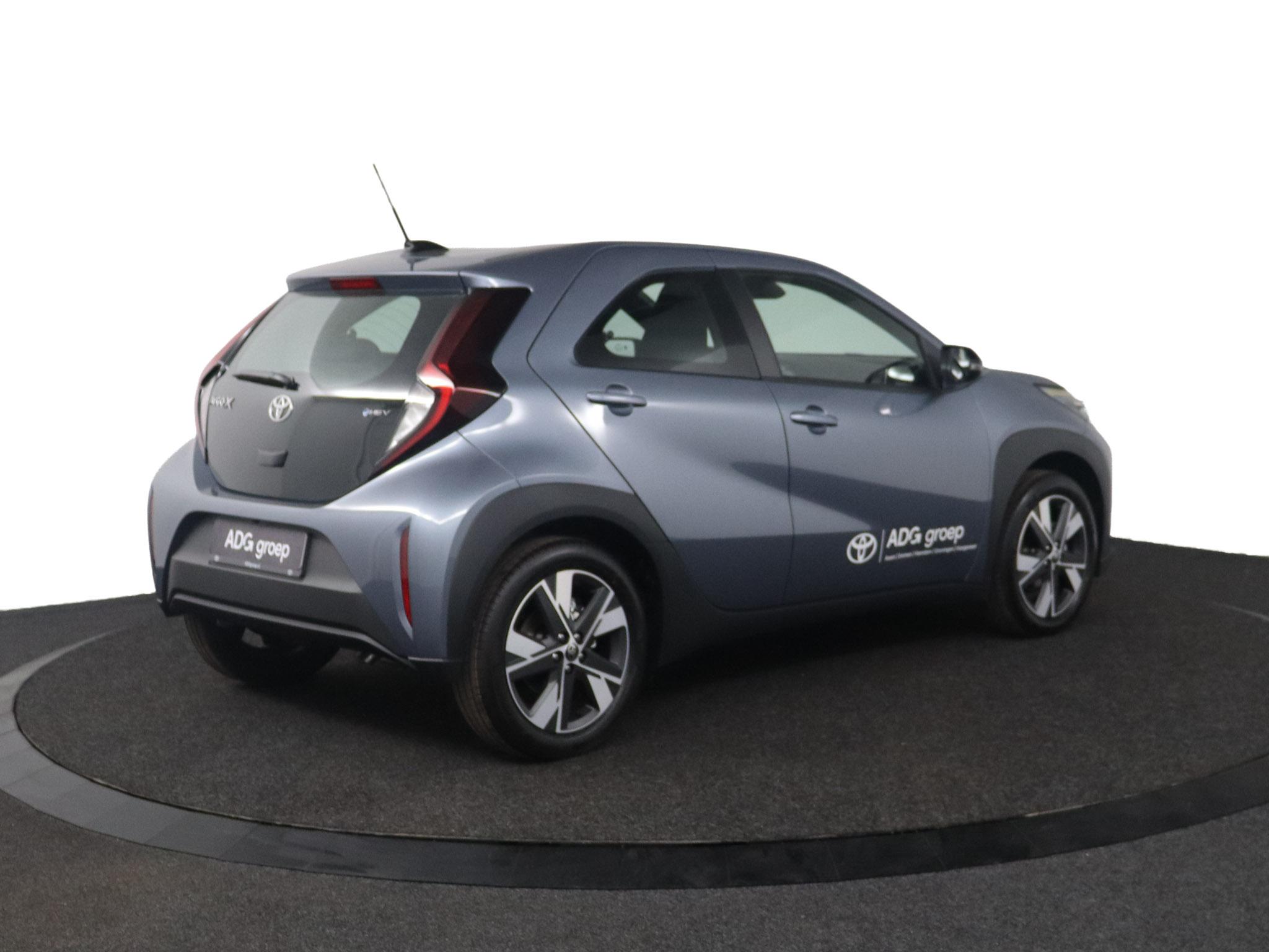 Toyota Aygo X Hybrid 115 play - Afbeelding 2