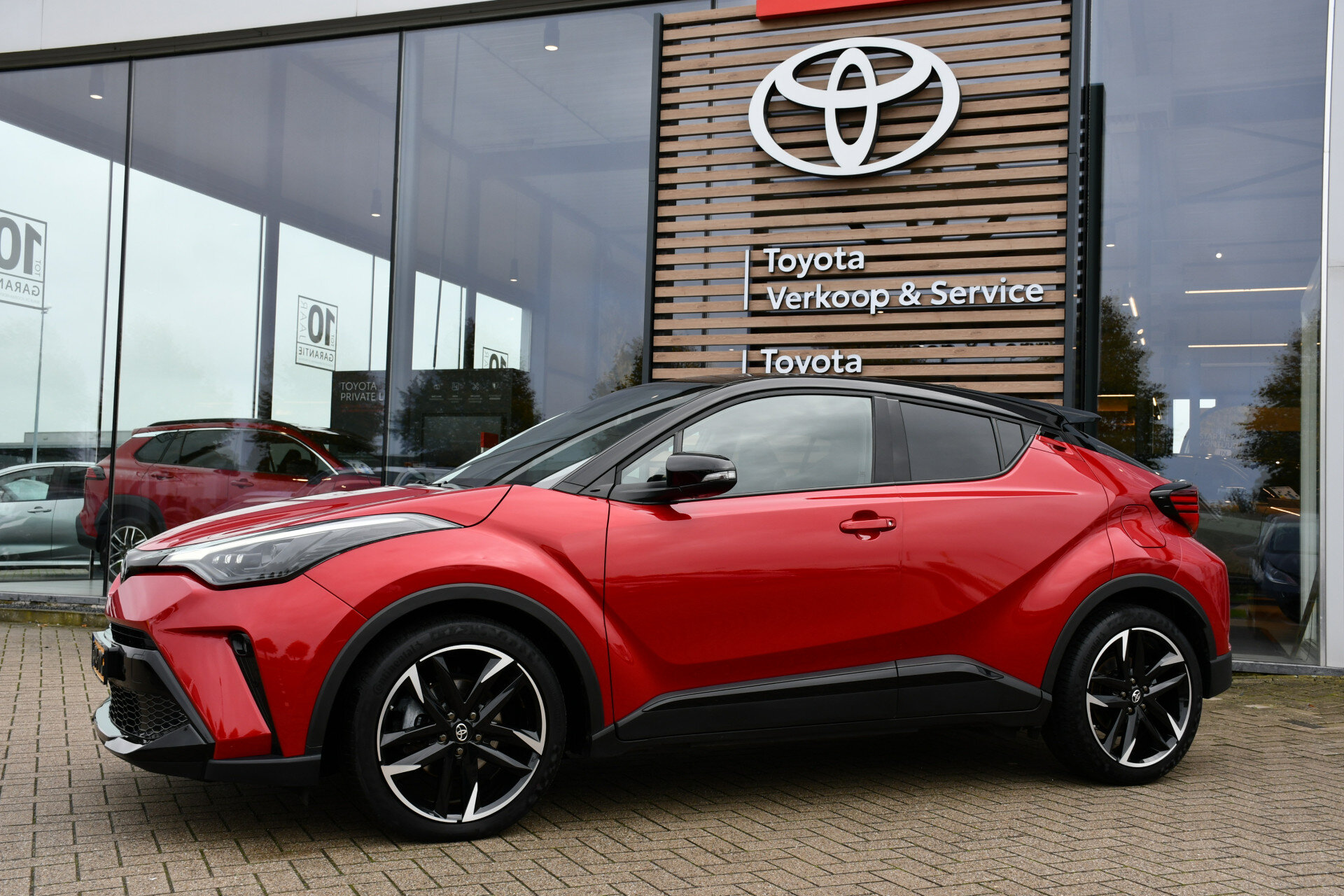 Toyota C-HR 2.0 Hybrid GR-Sport Automaat 184pk - Afbeelding 4