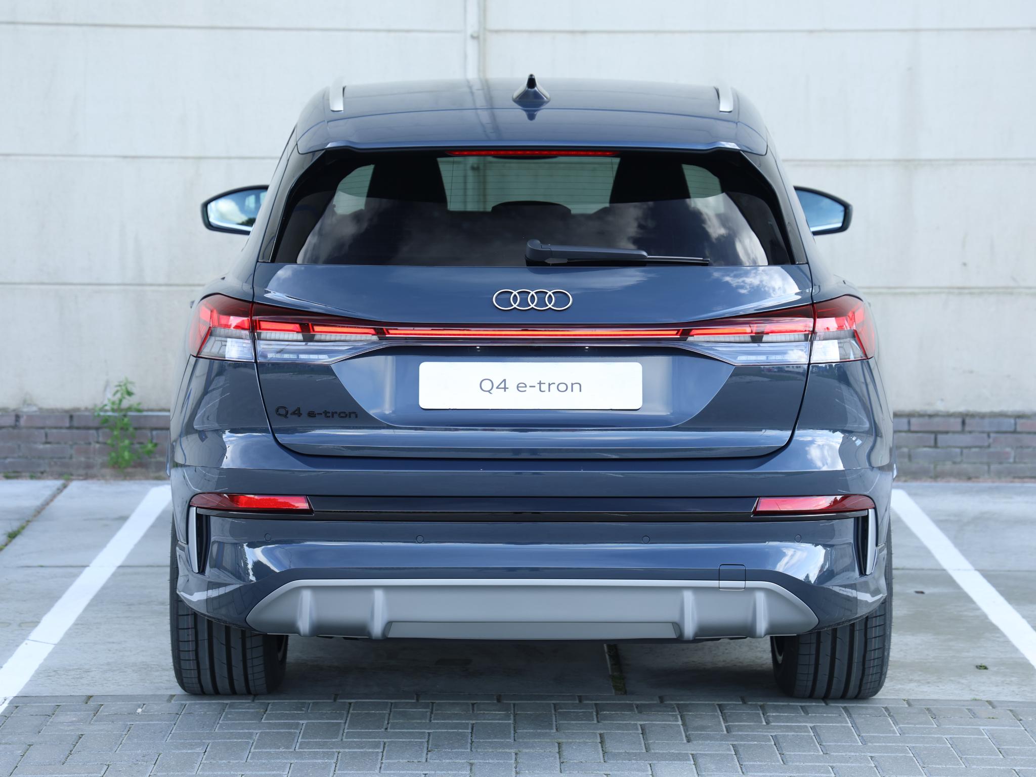 Audi Q4 e-tron S edition 82 kWh 286 PK SUV - Afbeelding 4