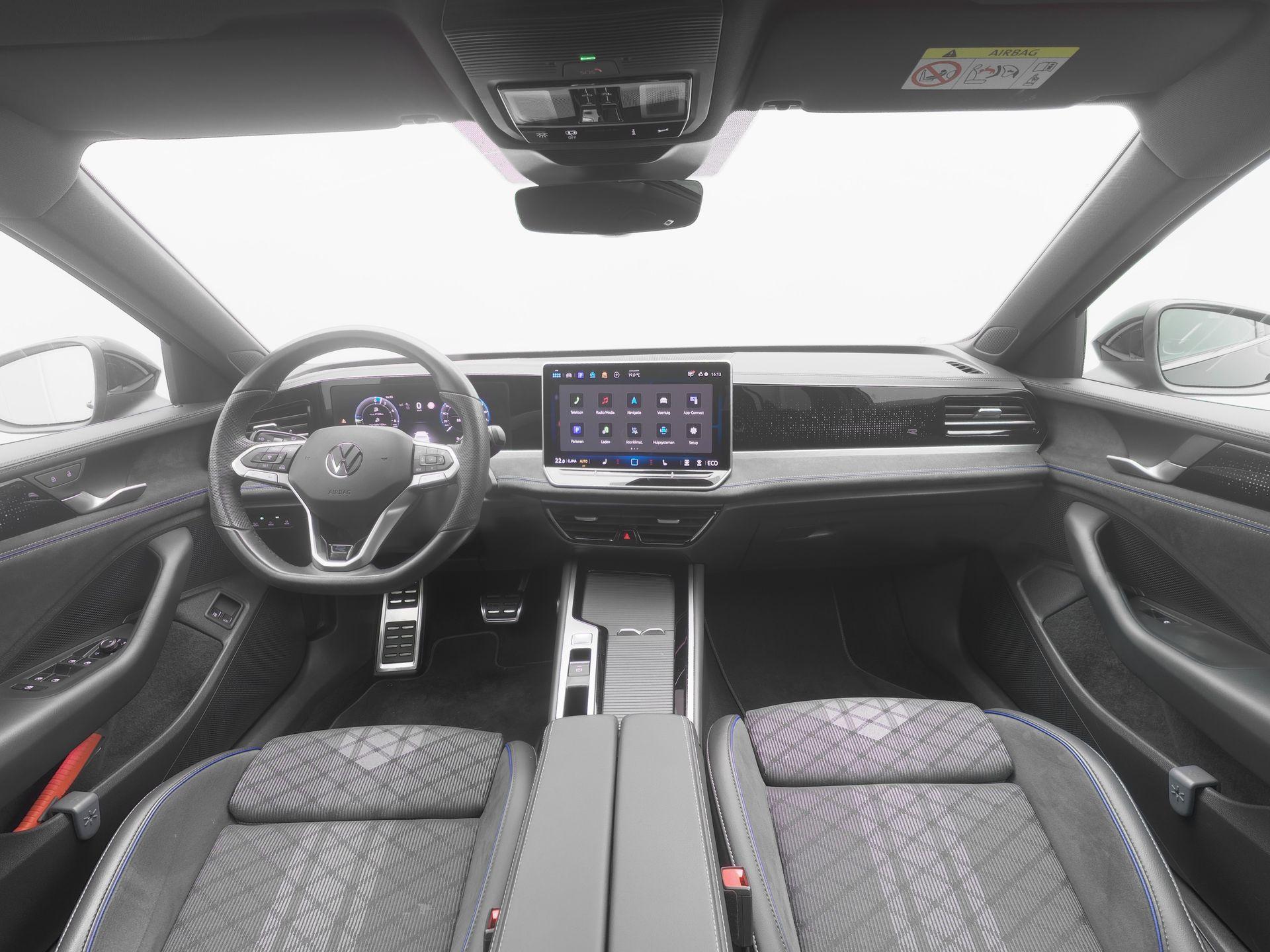 Volkswagen Passat Variant R-Line Edition 1.5 eHybrid 204 PK - Afbeelding 4