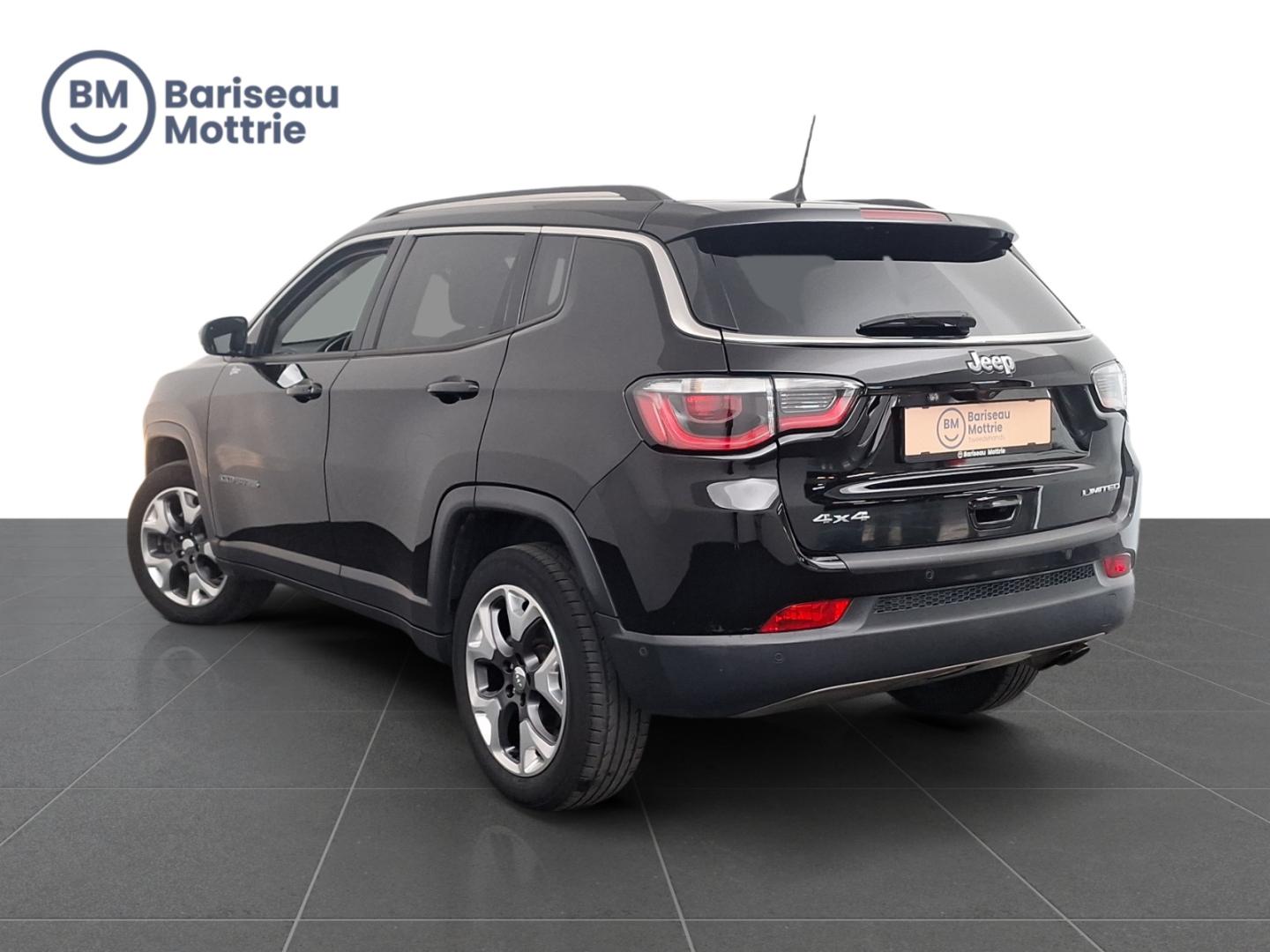 Jeep Compass LIMITED AUTOMAAT *LEDER*ZETEL EN STUURVERWARMING*CAMERA ACHTER*SENSOREN VOOR EN ACHTER*DAB*GPS*CARPLAY* - Afbeelding 4