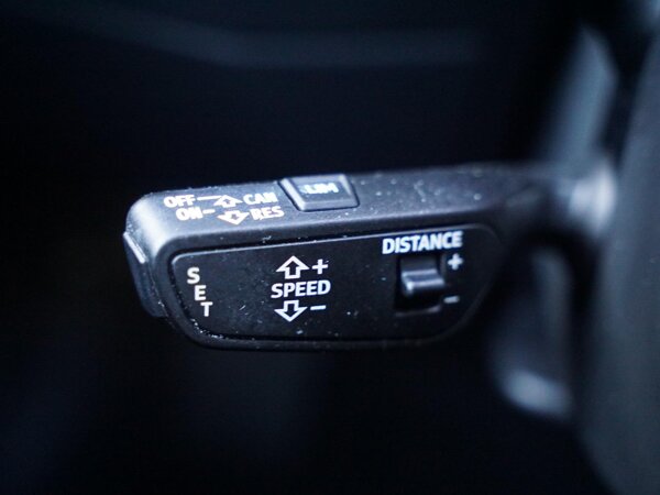 cruise control adaptief met Stop&Go cruise control adaptief met Stop&Go