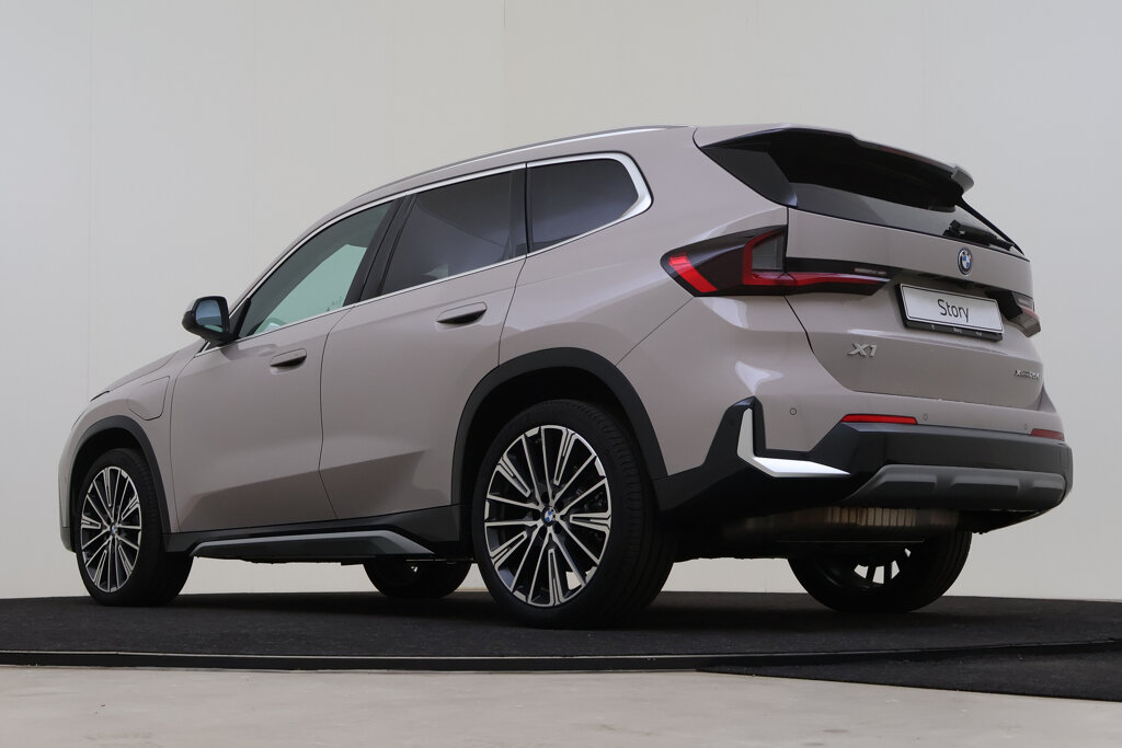 BMW X1 11