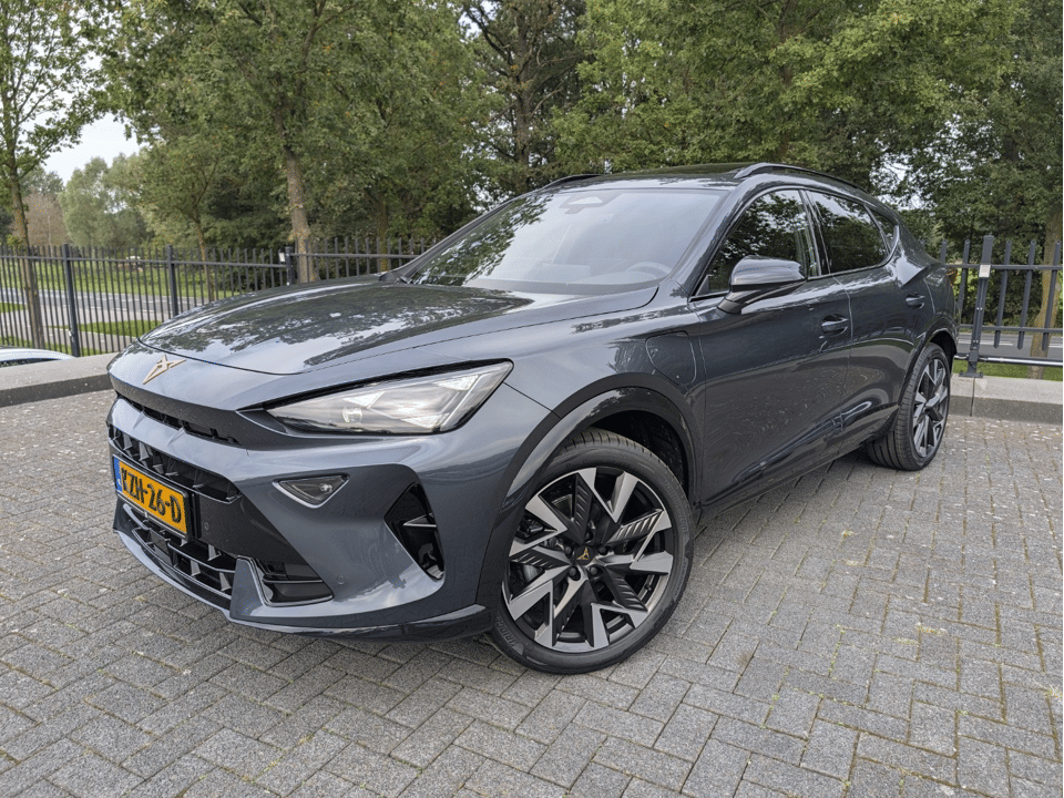 CUPRA Formentor 1.5 TSI e-Hybrid 150 kW Pure Performance | Full option | Trekhaak | Pano | Stoel- stuurverw. | Camera | PDC - Afbeelding 1