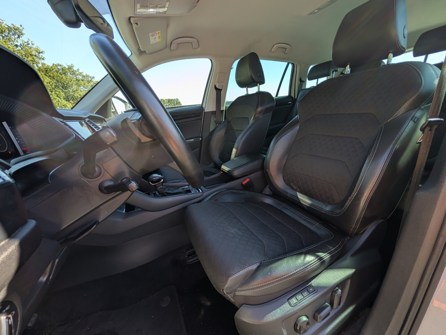 Škoda Kodiaq 1.5 TSI 150PK Style 7P. | Trekhaak | Memory | 360º Cam. | Navi | Half leder | Stoelverw. | LED | ACC | ECC | Carplay - Afbeelding 4