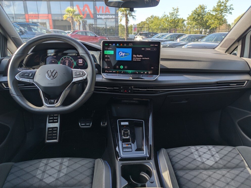 Volkswagen Golf 1.5 eTSI 150PK R-Line | Half leder | ACC | Camera | AppConnect | Stoelverw. | LED | Climate Control - Afbeelding 2