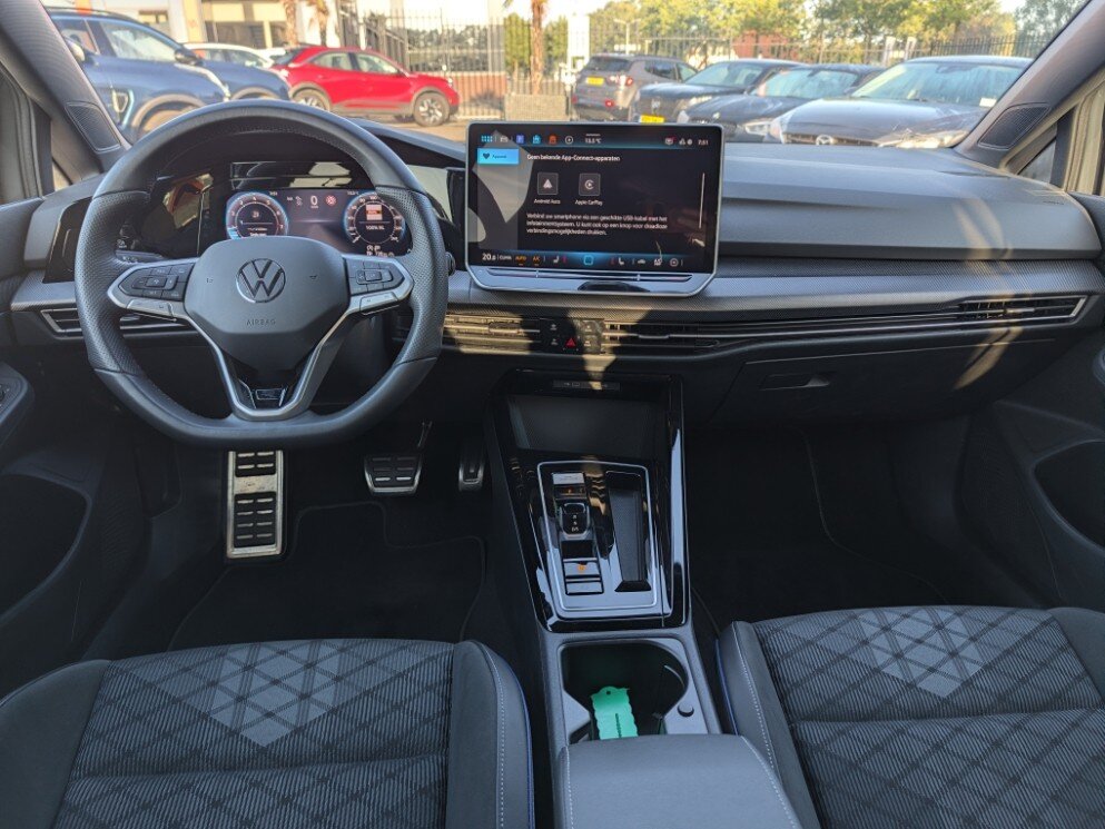 Volkswagen Golf 1.5 eTSI 150PK R-Line | Half leder | ACC | Camera | AppConnect | Stoelverw. | LED | Climate Control - Afbeelding 2