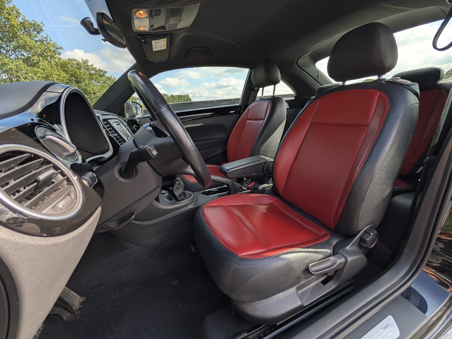 Volkswagen Beetle 1.4 TSI | DESIGN | Stoelverw. | Navi | Beetle Wheels | Climate | 160PK | +wintersetje - Afbeelding 4