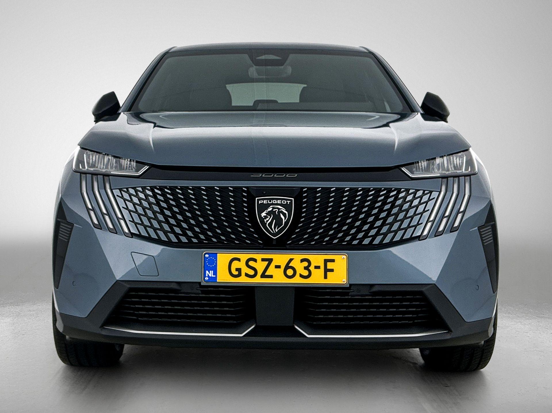 Peugeot e-3008