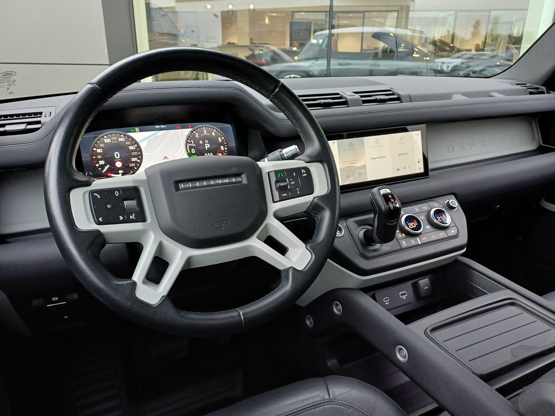 Land Rover Defender 110 P400e 404pk AWD 110 SE - Afbeelding 2