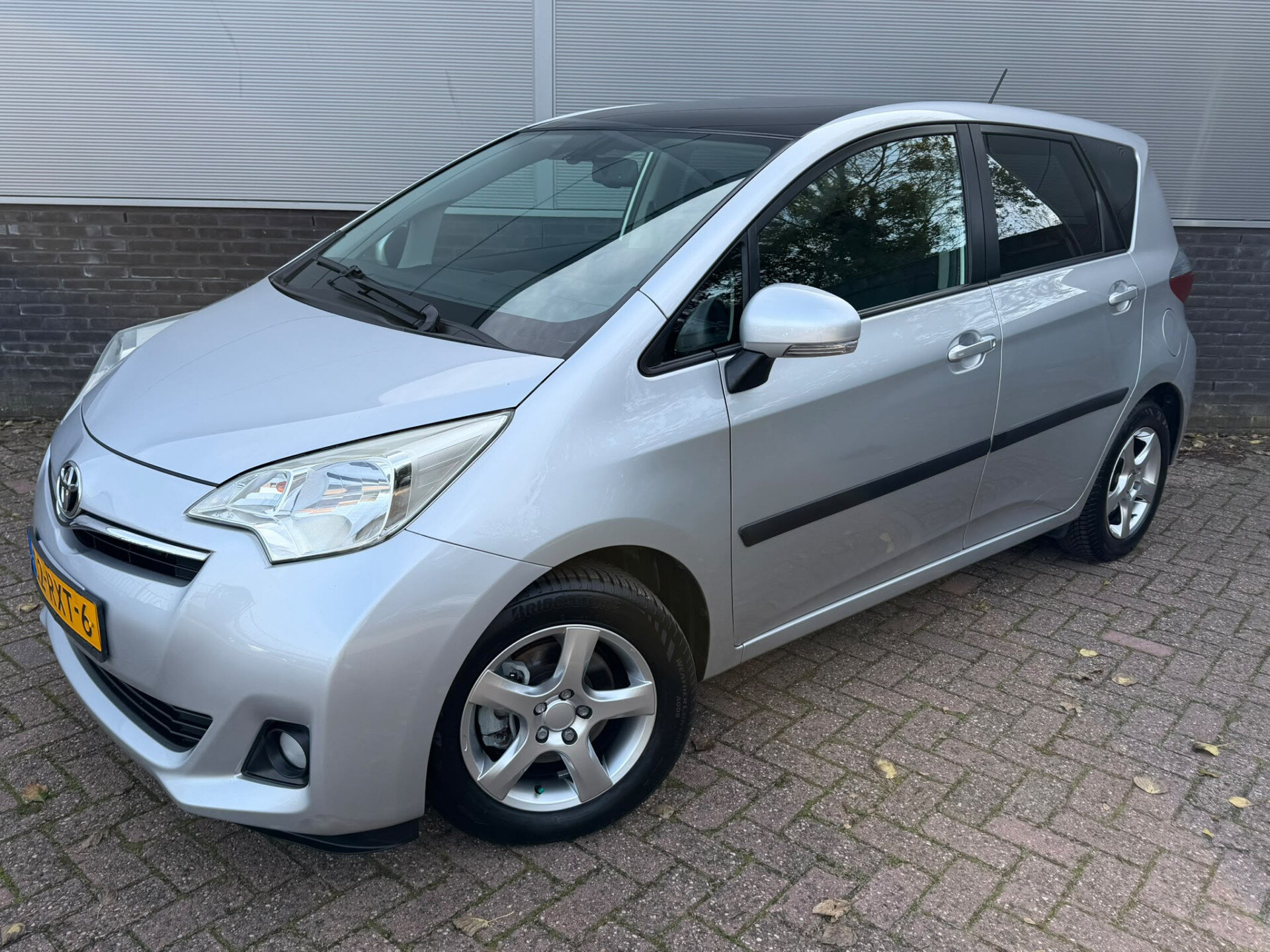 Toyota Verso-S 1.3 VVT-i Dynamic