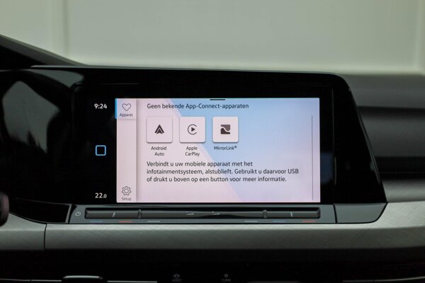 Apple Carplay/Android Auto Apple Carplay/Android Auto
